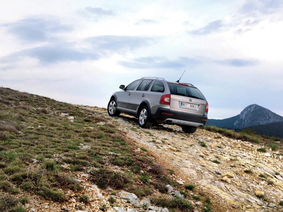  Skoda Octavia Scout 2009 года  (фото 12 из 35)